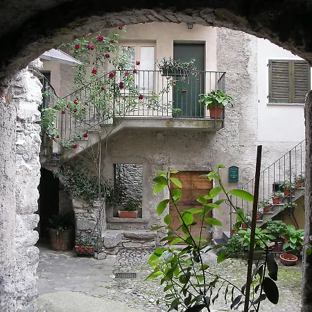 Couette-café Trattoria Traversi *