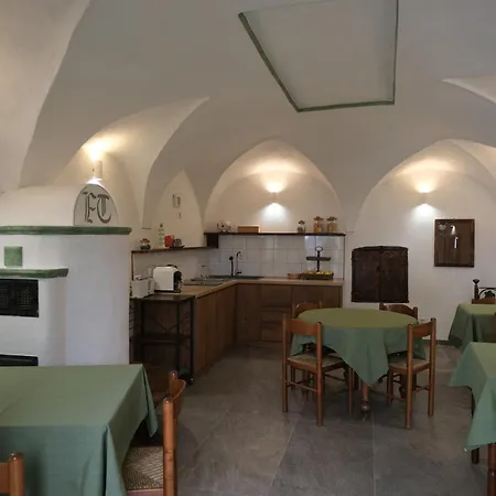 住宿加早餐酒店 Foresteria Traversi Berbenno di Valtellina