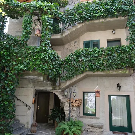 住宿加早餐酒店 Foresteria Traversi Berbenno di Valtellina